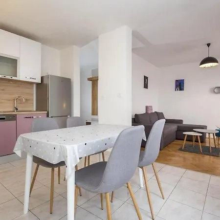 With Wifi Bol, Brac - 21411 Apartman